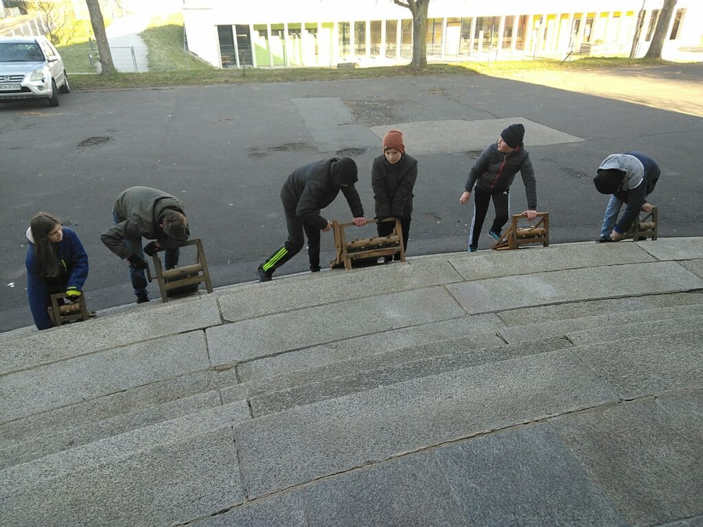 Karfreitagsratschen der Ministranten