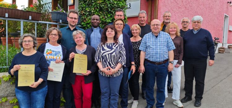 Pfarrer Jeschner würdigte langjähriges Engagement bei der Verabschiedung verdienter Pfarrgemeinderäte Pfarrer Jeschner würdigte langjähriges Engagement bei der Verabschiedung verdienter Pfarrgemeinderäte
